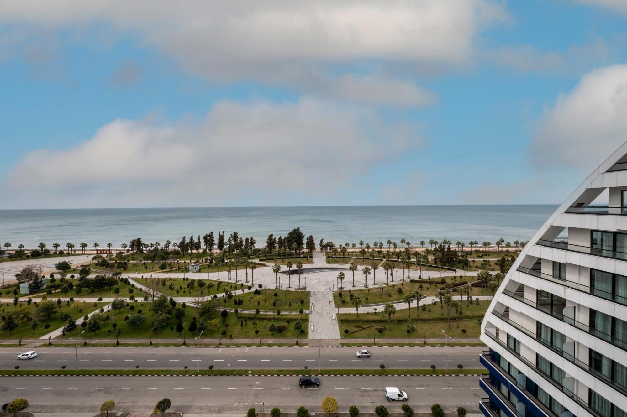 The Grandeur Hotel Batoemi Buitenkant foto